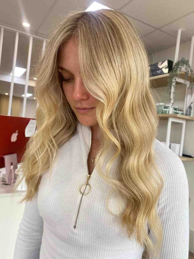 Dimensional Golden Blonde Waves